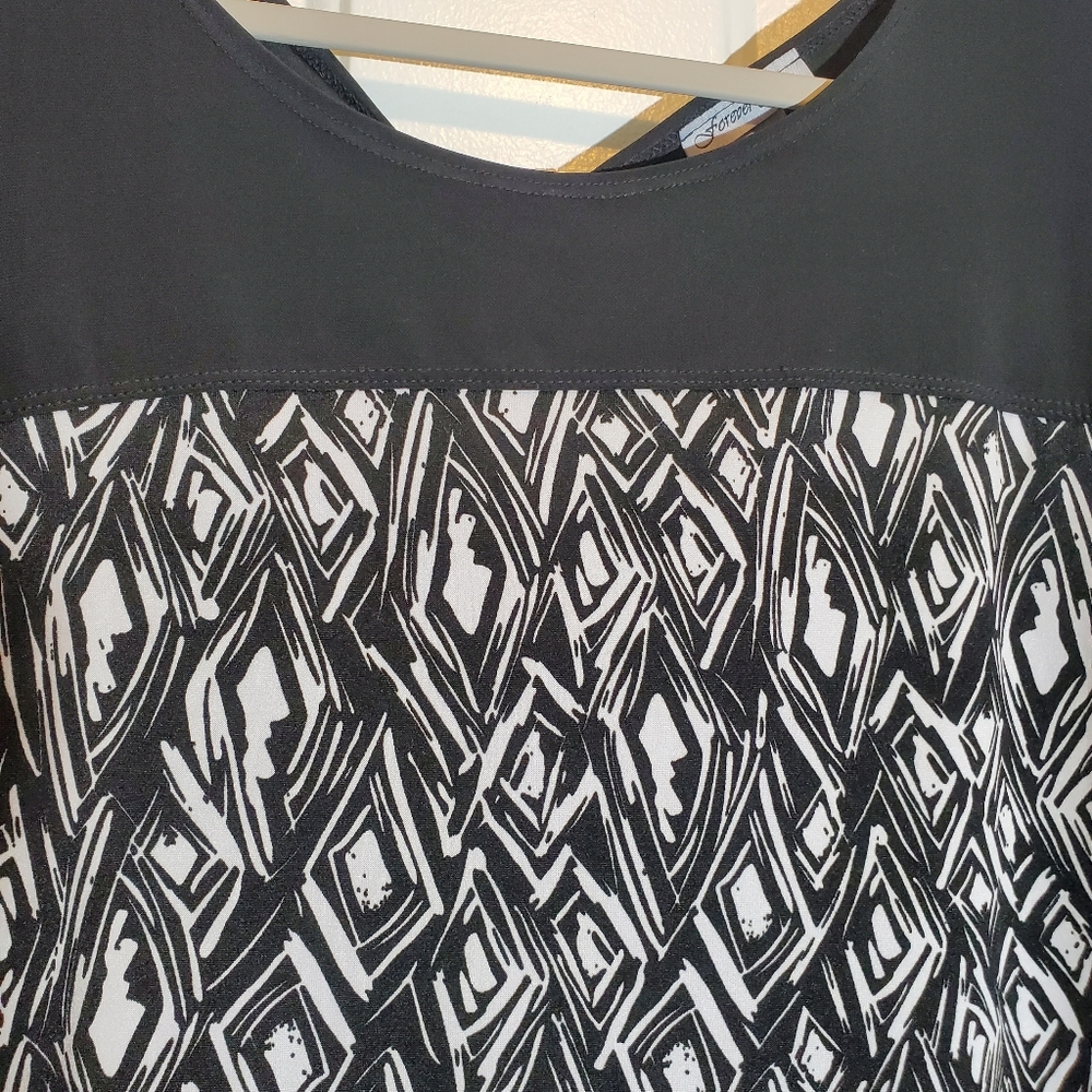 Forever Jade Printed Top - Picture 2 of 5